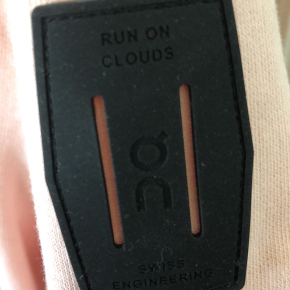 Men’s On Running On Cloud crewneck - Picture 5 of 12